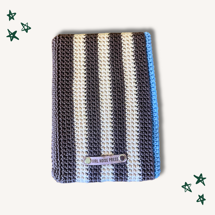 Striped Crochet Book Sleeve - M (Brown & Tan)