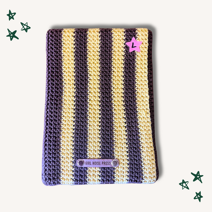Striped Crochet Book Sleeve - L (Brown & Yellow)